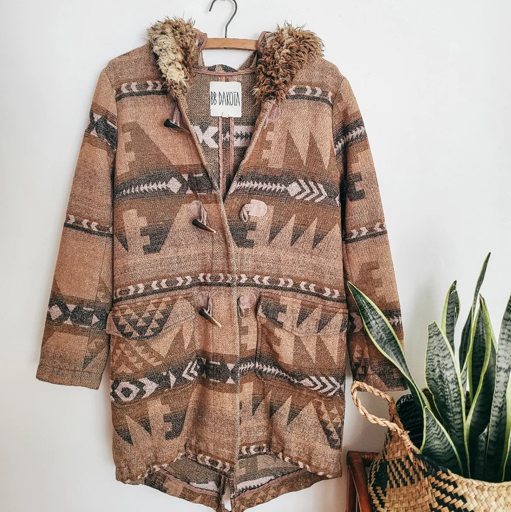 BB Dakota aztec print hooded jacket - Picture 1 of 6